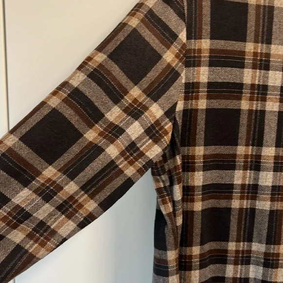 BloomChic Brown Plaid Women's Top NWOT - Picture 7 of 10